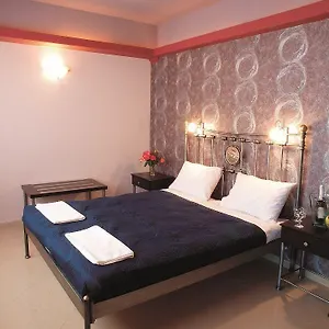 Hotel Niriides