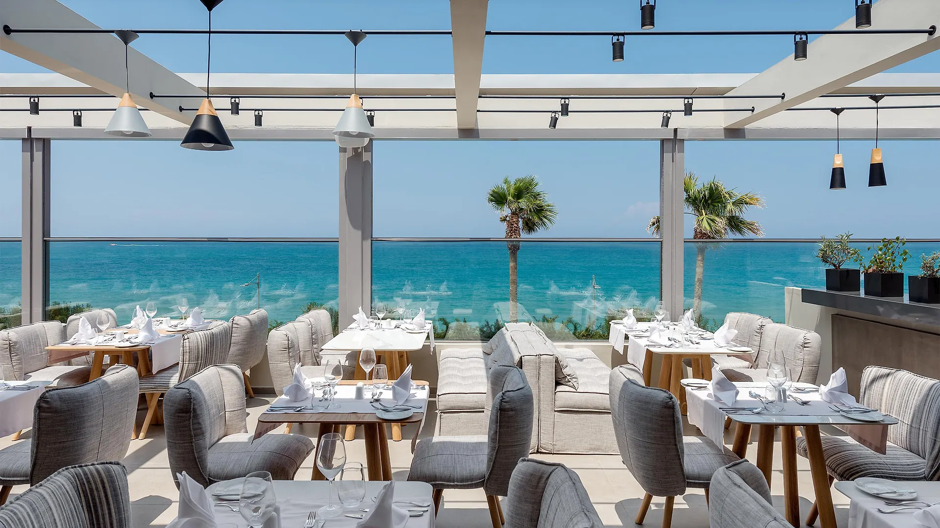 Ikones Seafront Luxury Suites (Adults Only) Rethimno